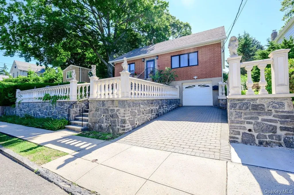84 Ridgewood Avenue Yonkers NY 10704