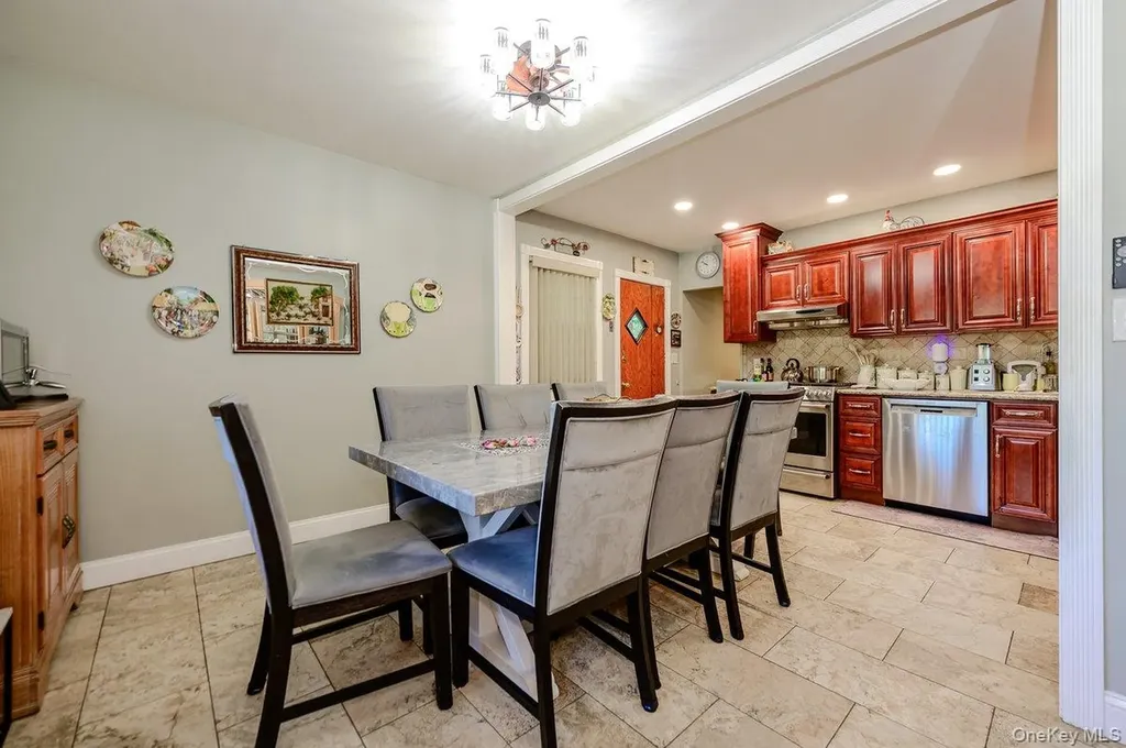 84 Ridgewood Avenue Yonkers NY 10704