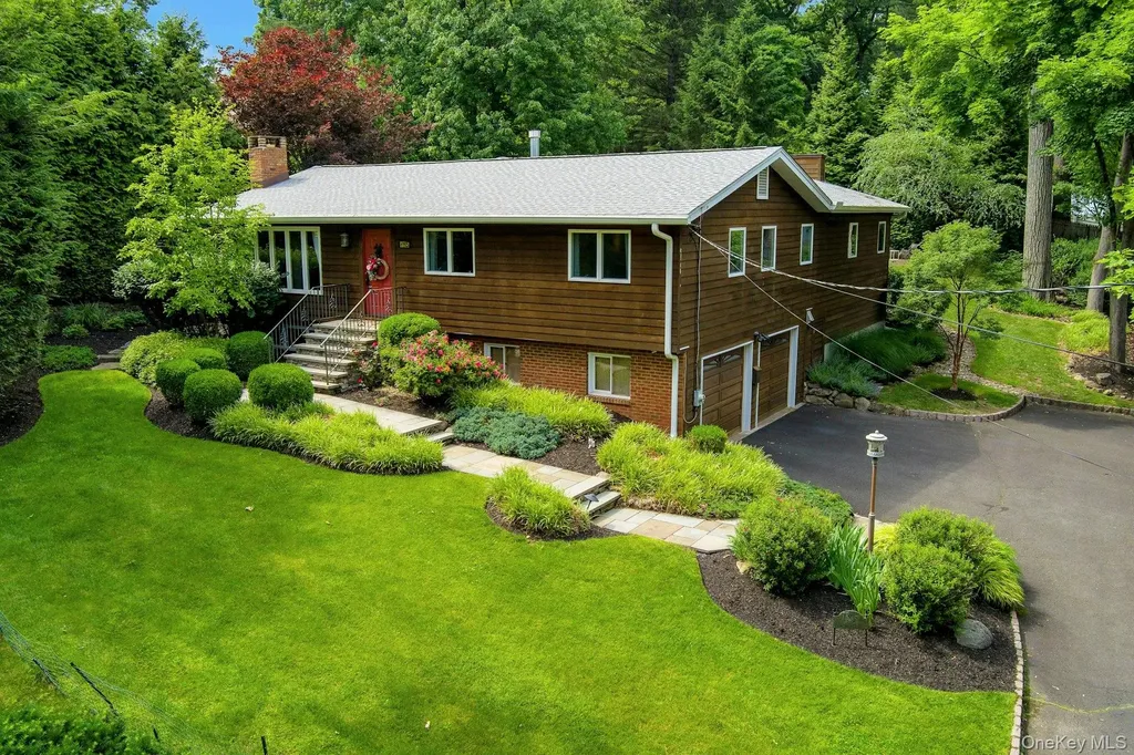 185 N Lincoln Street Pearl River NY 10965
