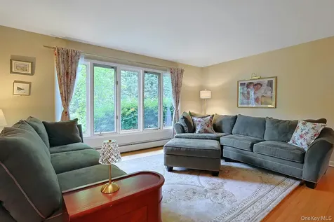 185 N Lincoln Street Pearl River NY 10965