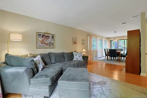 185 N Lincoln Street Pearl River NY 10965