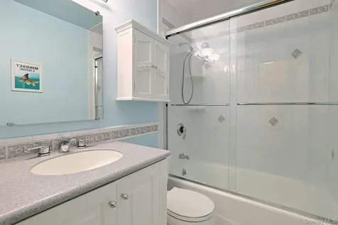 185 N Lincoln Street Pearl River NY 10965