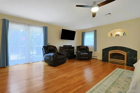 185 N Lincoln Street Pearl River NY 10965