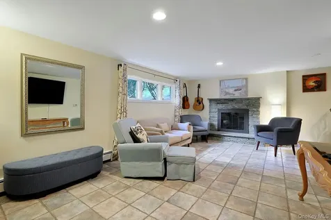 185 N Lincoln Street Pearl River NY 10965