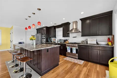 30 Milton Road Babylon NY 11702