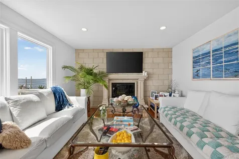 30 Milton Road Babylon NY 11702