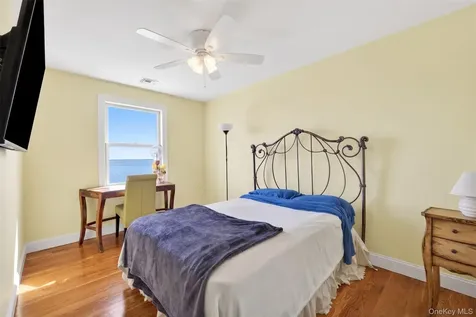 30 Milton Road Babylon NY 11702