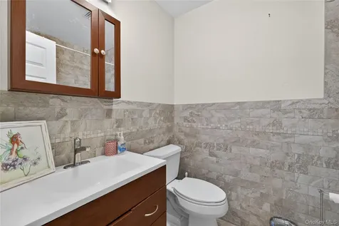 30 Milton Road Babylon NY 11702