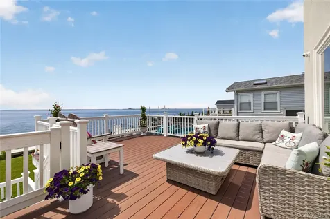 30 Milton Road Babylon NY 11702