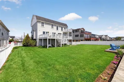 30 Milton Road Babylon NY 11702