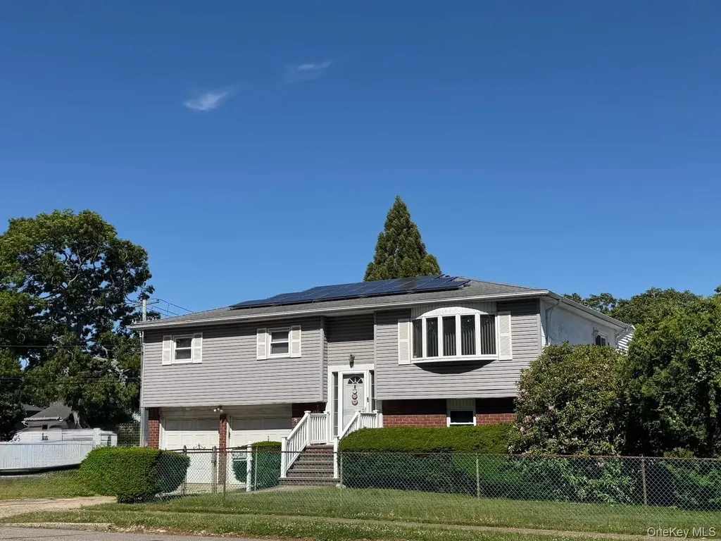 35 Grand Boulevard Massapequa Park NY 11762