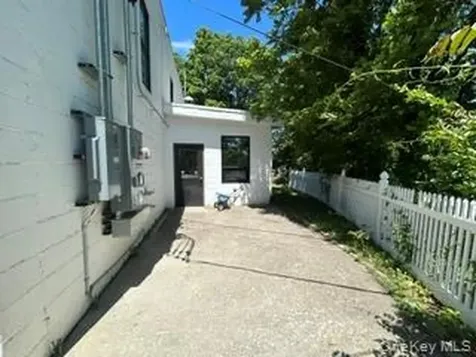 581 N State Road Briarcliff Manor NY 10510