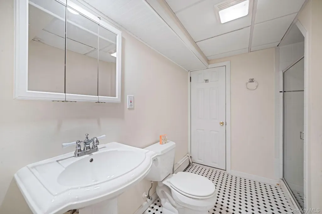 24 Locust Road Wading River NY 11792