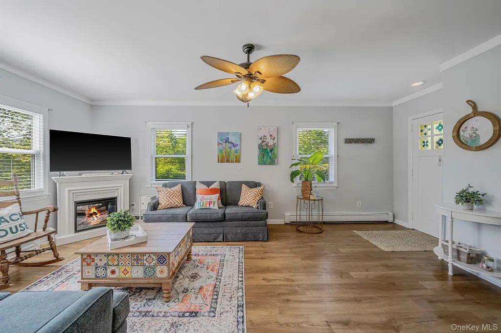 24 Locust Road Wading River NY 11792