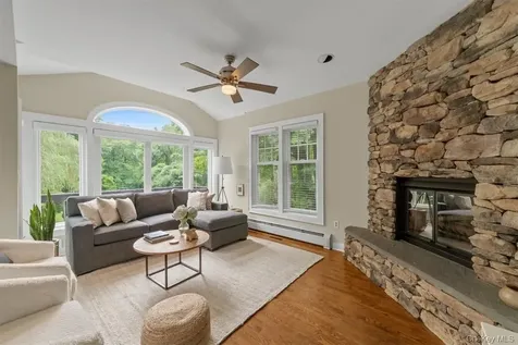 28 Inningwood Road Ossining NY 10562