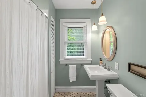 28 Inningwood Road Ossining NY 10562