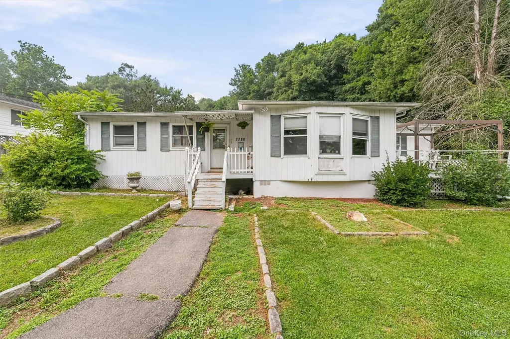 2296 Crompond Road Cortlandt Manor NY 10567