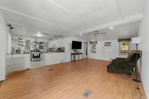 2296 Crompond Road Cortlandt Manor NY 10567
