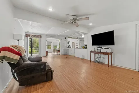 2296 Crompond Road Cortlandt Manor NY 10567