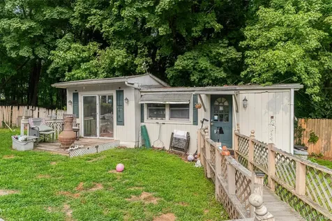 2296 Crompond Road Cortlandt Manor NY 10567