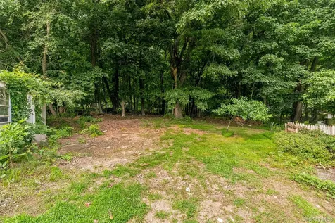 2296 Crompond Road Cortlandt Manor NY 10567