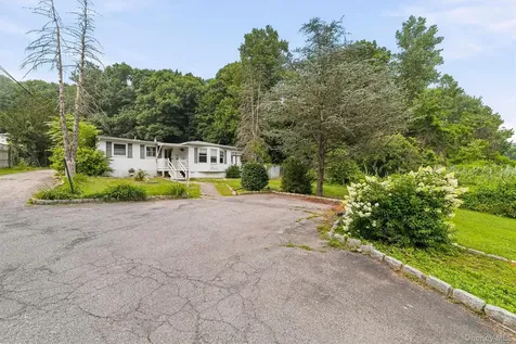 2296 Crompond Road Cortlandt Manor NY 10567