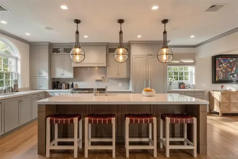 20 Penny Lane Hampton Bays NY 11946