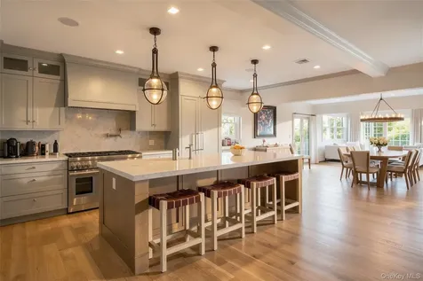 20 Penny Lane Hampton Bays NY 11946