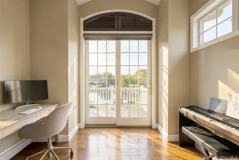 20 Penny Lane Hampton Bays NY 11946
