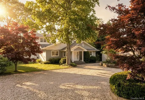 20 Penny Lane Hampton Bays NY 11946