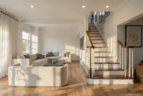 20 Penny Lane Hampton Bays NY 11946