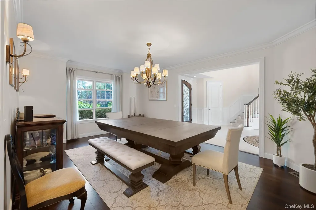 65 W Bayberry Road Islip NY 11751