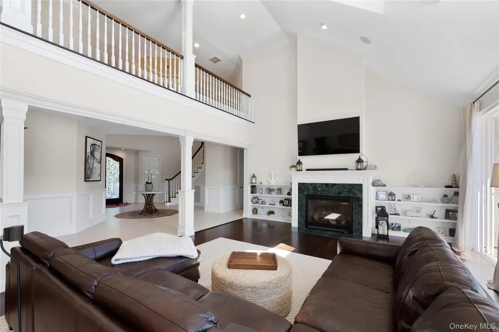 65 W Bayberry Road Islip NY 11751
