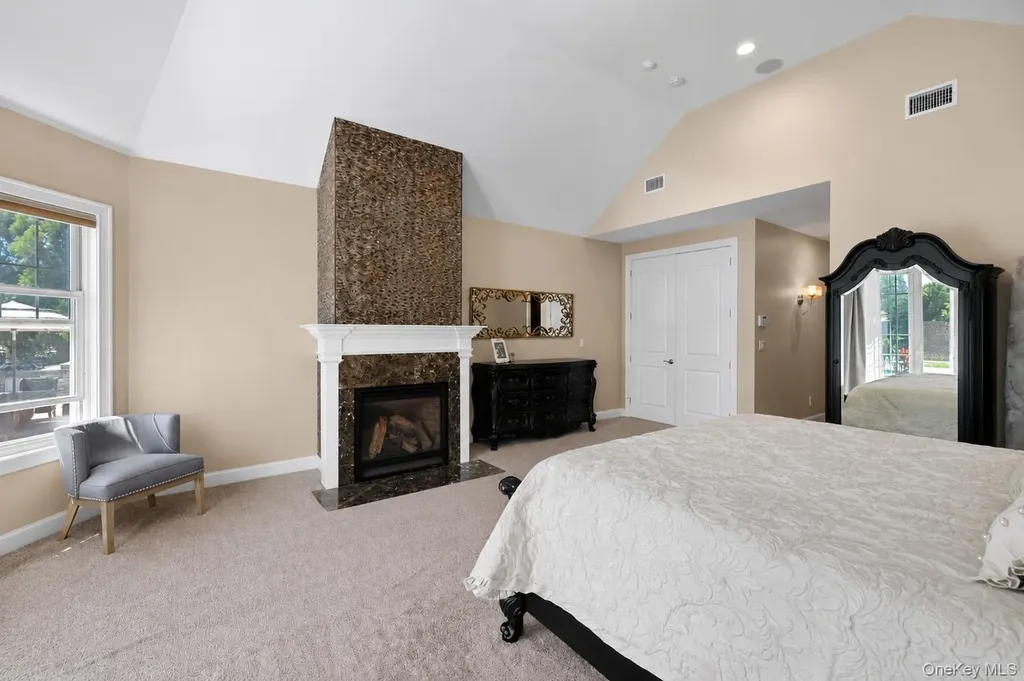 65 W Bayberry Road Islip NY 11751