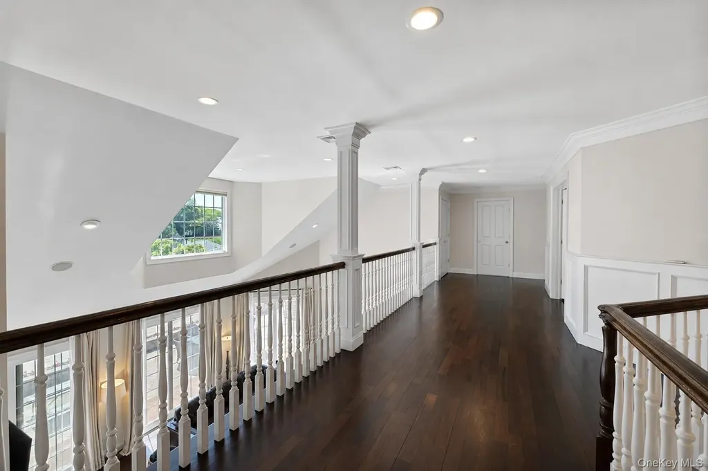 65 W Bayberry Road Islip NY 11751