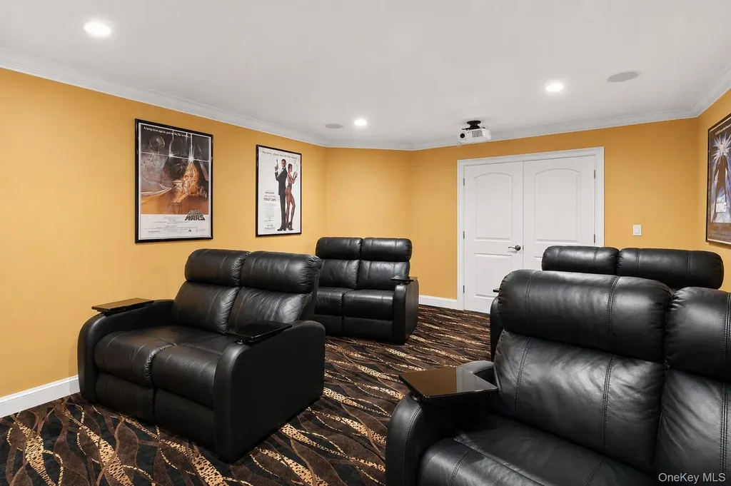 65 W Bayberry Road Islip NY 11751