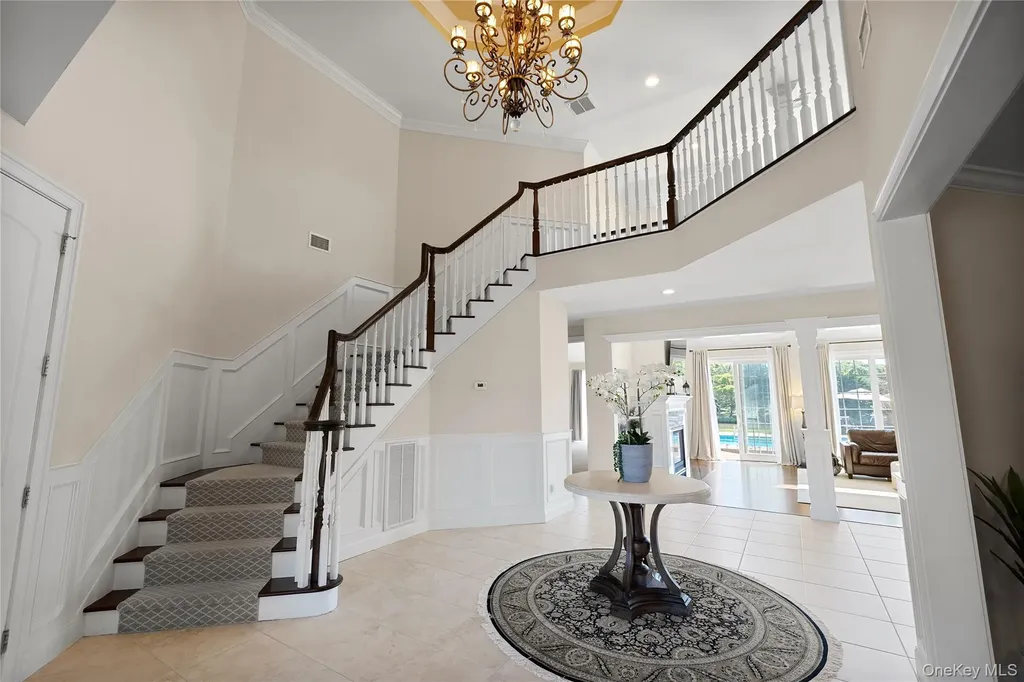 65 W Bayberry Road Islip NY 11751
