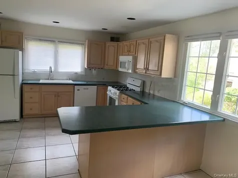 81 Woodlawn Avenue New Rochelle NY 10804