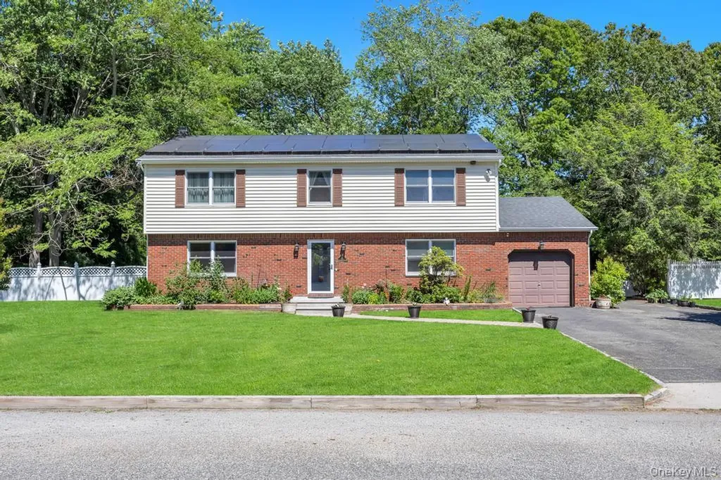 83 Strathmore Village Drive South Setauket NY 11720