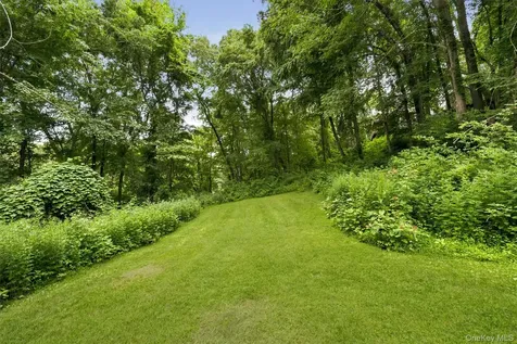 131 Ice Pond Road Brewster NY 10509