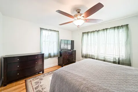 16 Valentine Road Shoreham NY 11786
