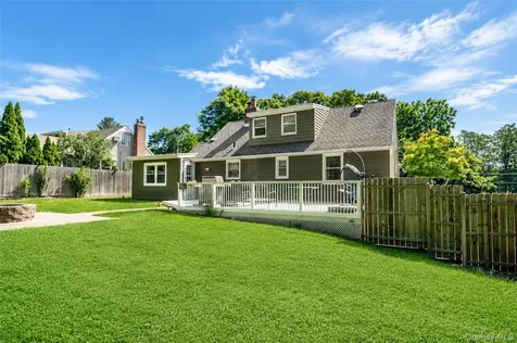 16 Valentine Road Shoreham NY 11786