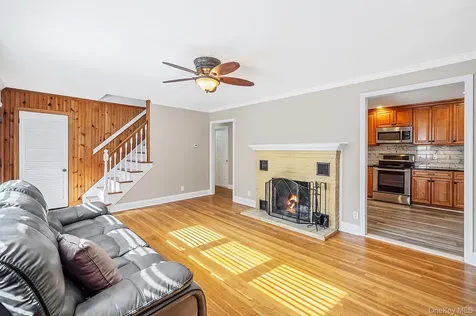 16 Valentine Road Shoreham NY 11786