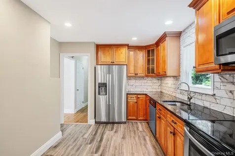 16 Valentine Road Shoreham NY 11786