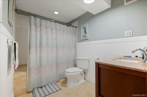 16 Crest Hollow Lane Manorville NY 11949