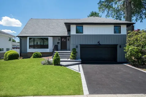 75 Melanie Lane Syosset NY 11791