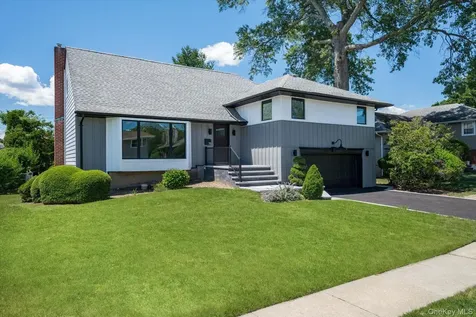 75 Melanie Lane Syosset NY 11791