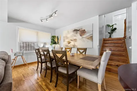 6907 Little Neck Parkway Glen Oaks NY 11004