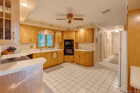107 Moffat Road Washingtonville NY 10992