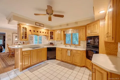 107 Moffat Road Washingtonville NY 10992